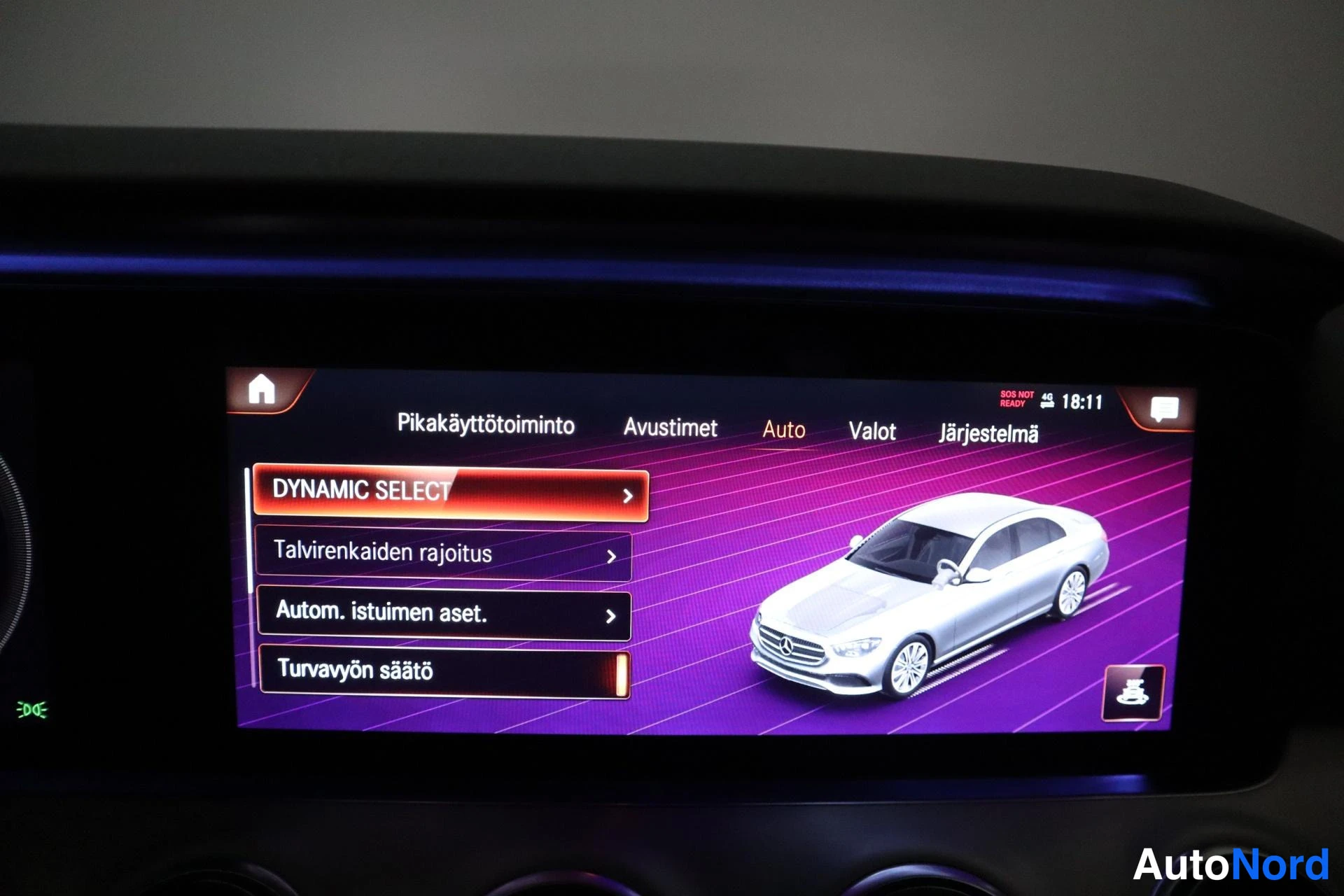 Musta Mercedes-Benz E 2021, kuva 22