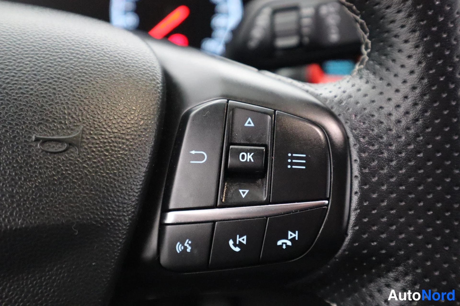 Harmaa Ford Fiesta 2019, kuva 20