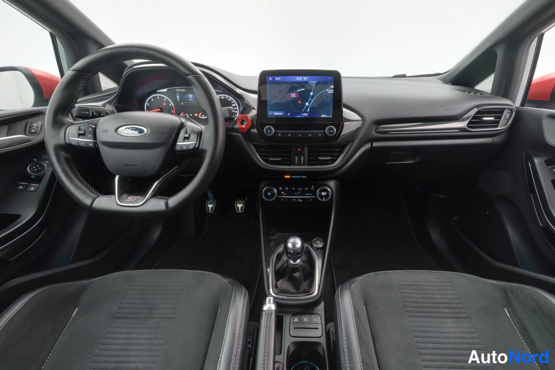 Harmaa Ford Fiesta 2019, kuva 11