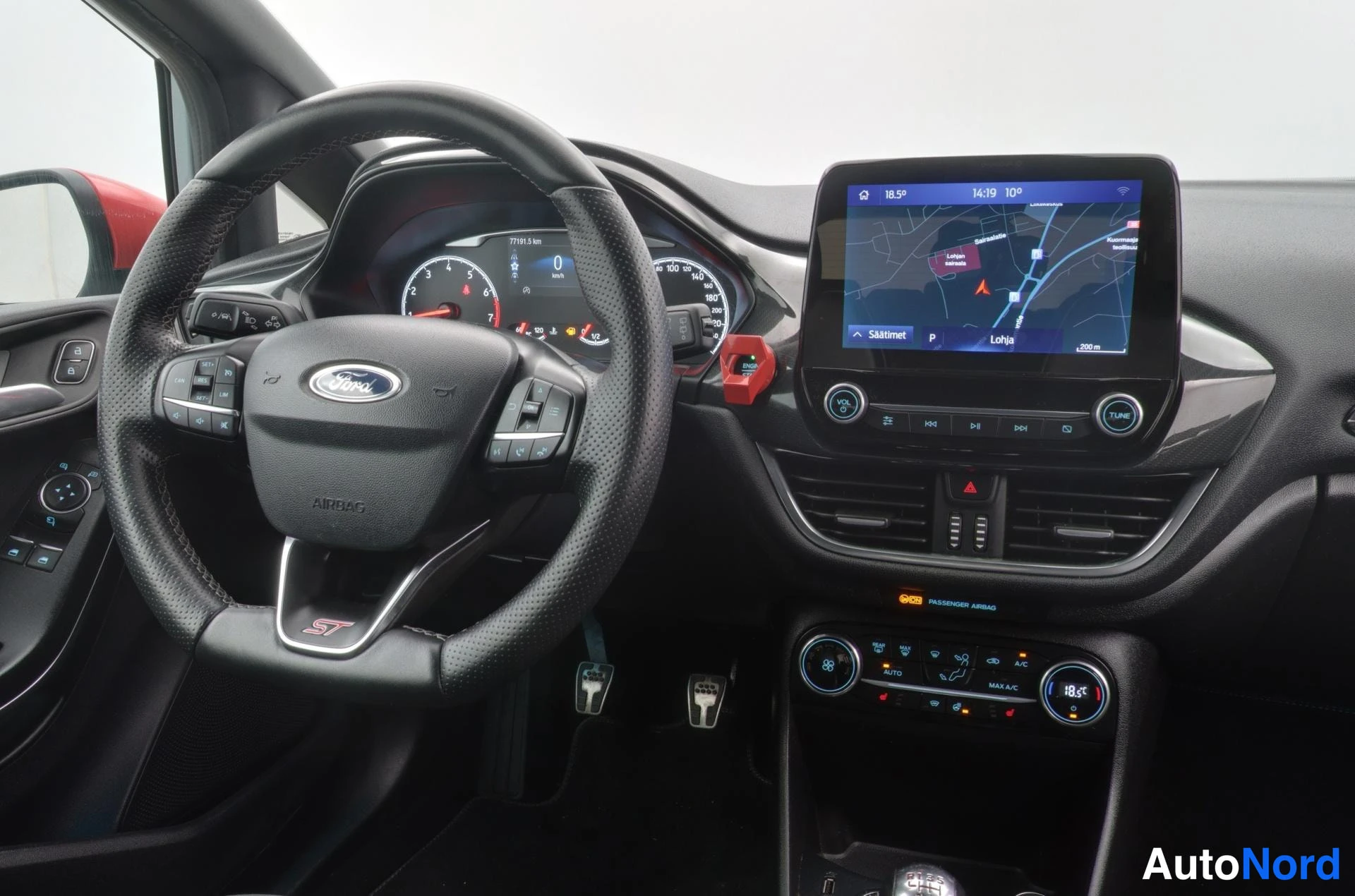 Harmaa Ford Fiesta 2019, kuva 12