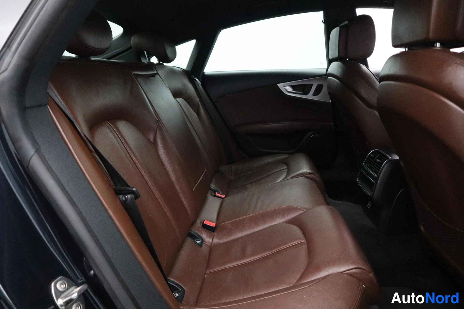 Sininen Audi A7 2011, kuva 16