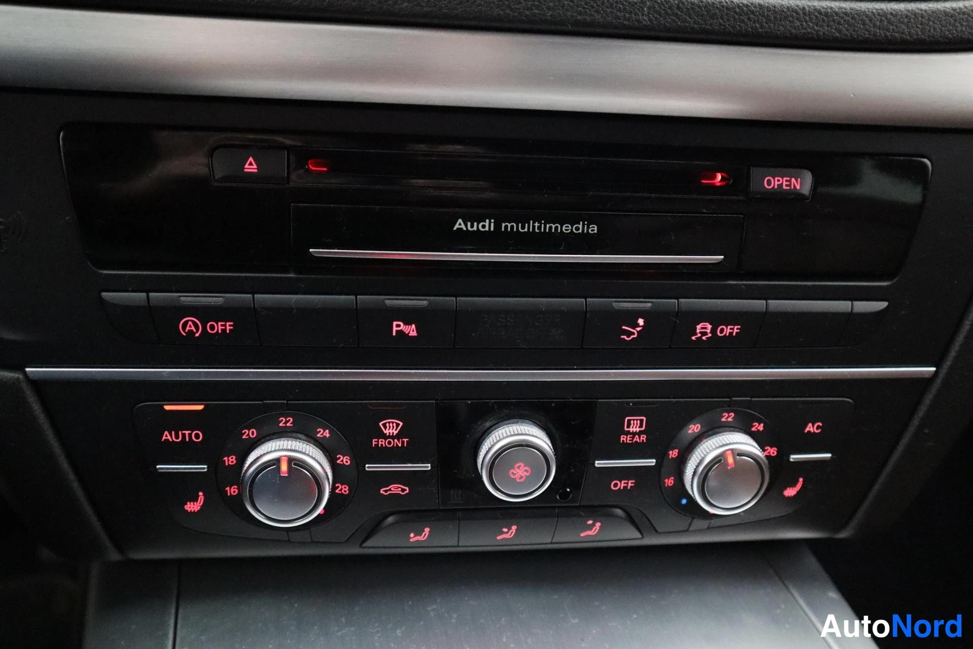 Sininen Audi A7 2011, kuva 19