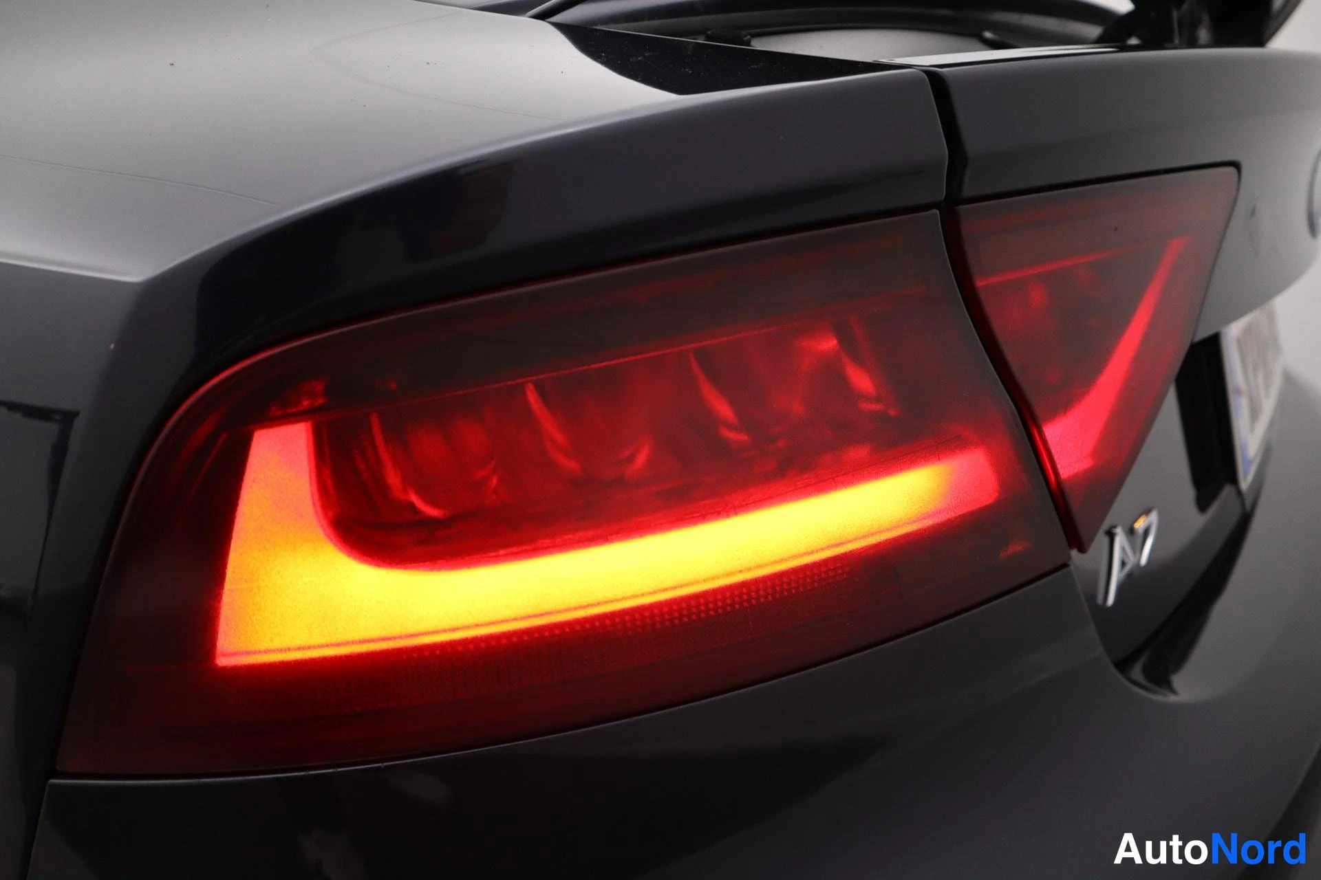Sininen Audi A7 2011, takaa, kuva 8