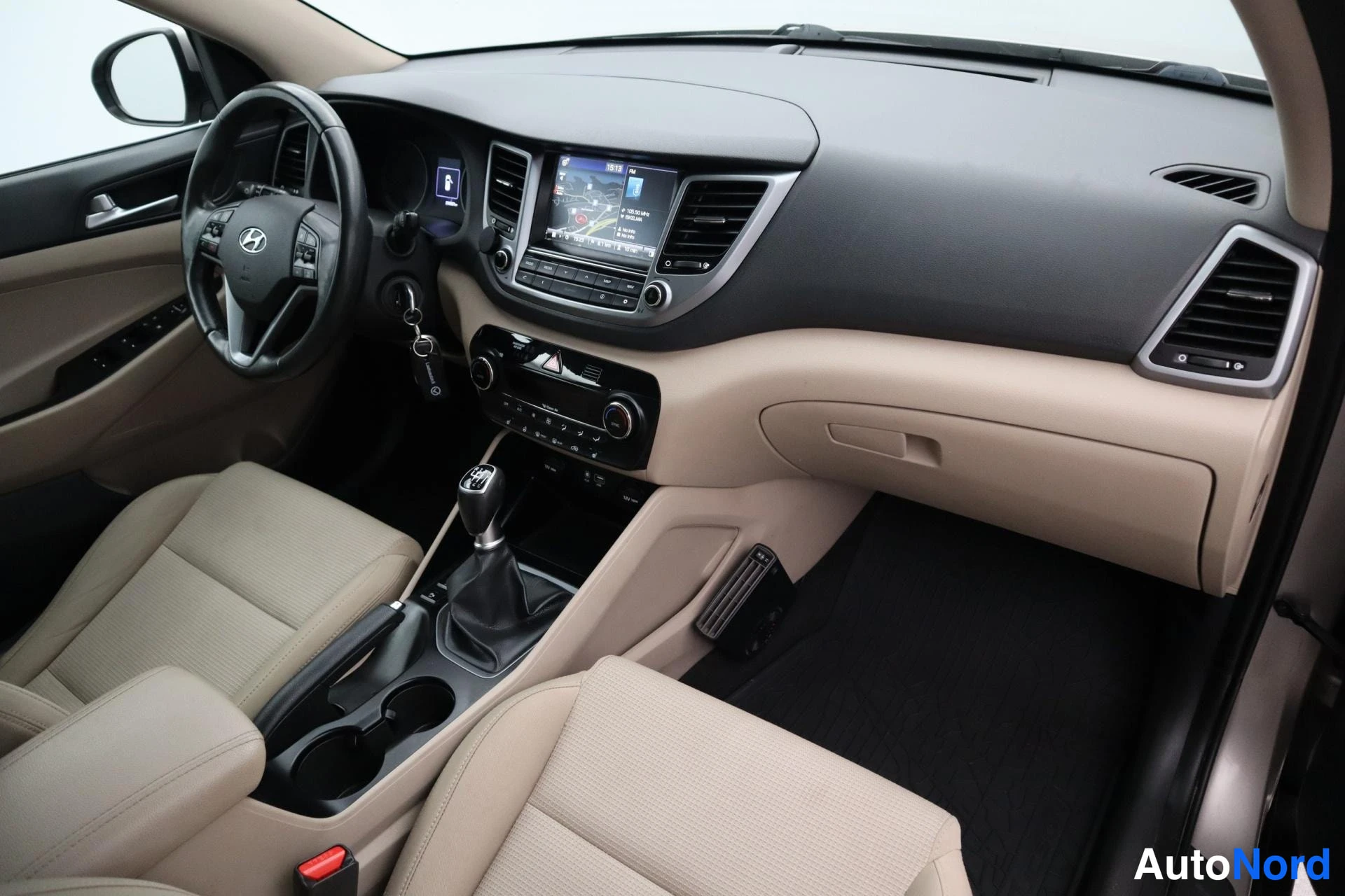 Beige Hyundai Tucson 2016, kuva 27