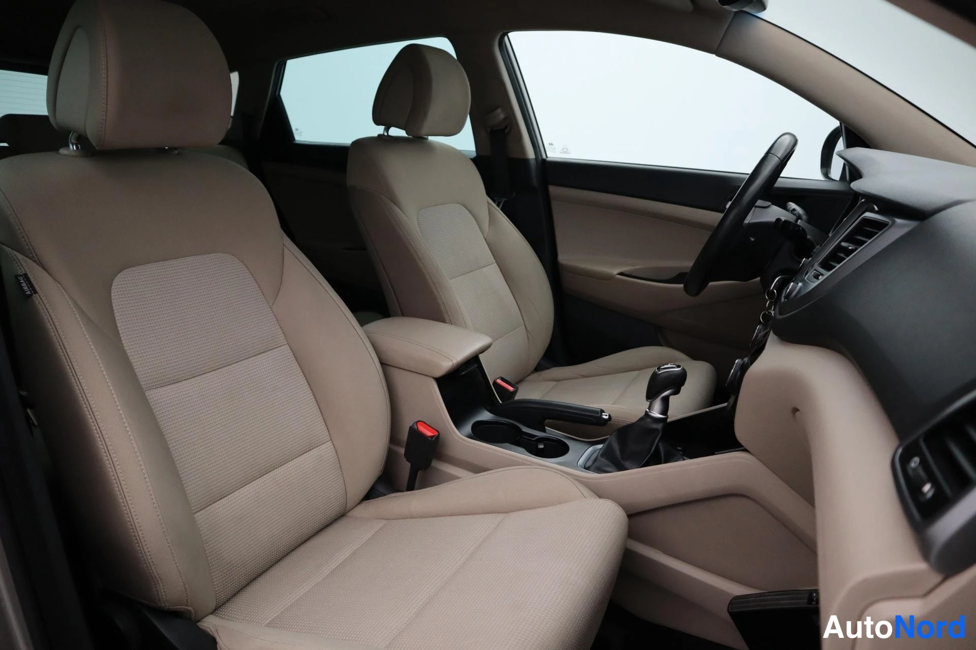 Beige Hyundai Tucson 2016, kuva 7