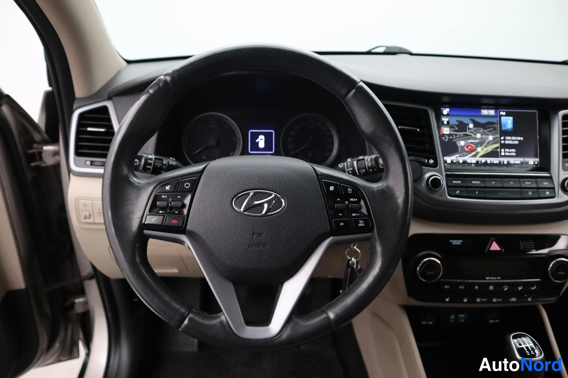 Beige Hyundai Tucson 2016, kuva 10