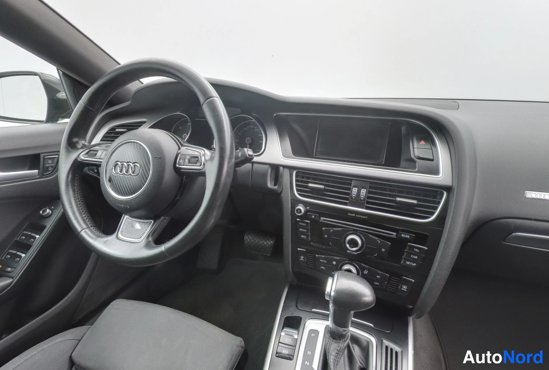 Musta Audi A5 2013, yksityiskohta, kuva 4