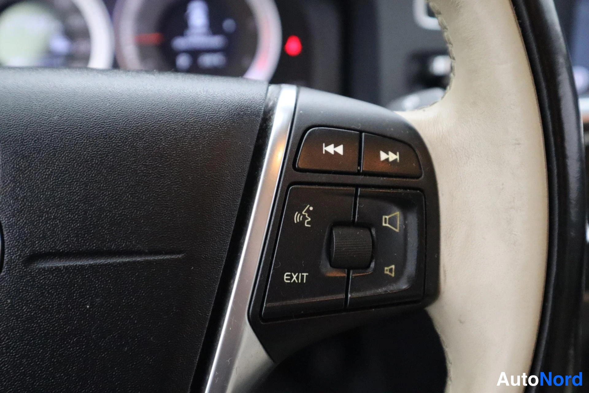 Beige Volvo S60 2012, kuva 18