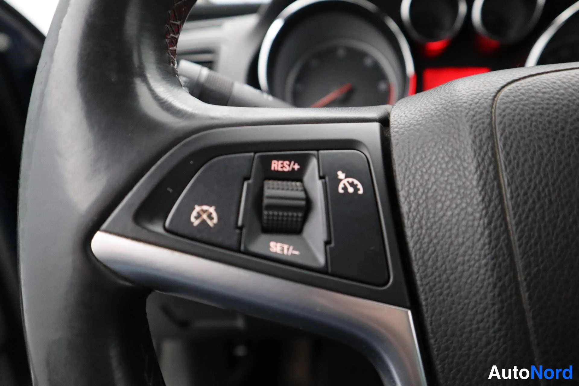 Sininen Opel Insignia 2011, kuva 31