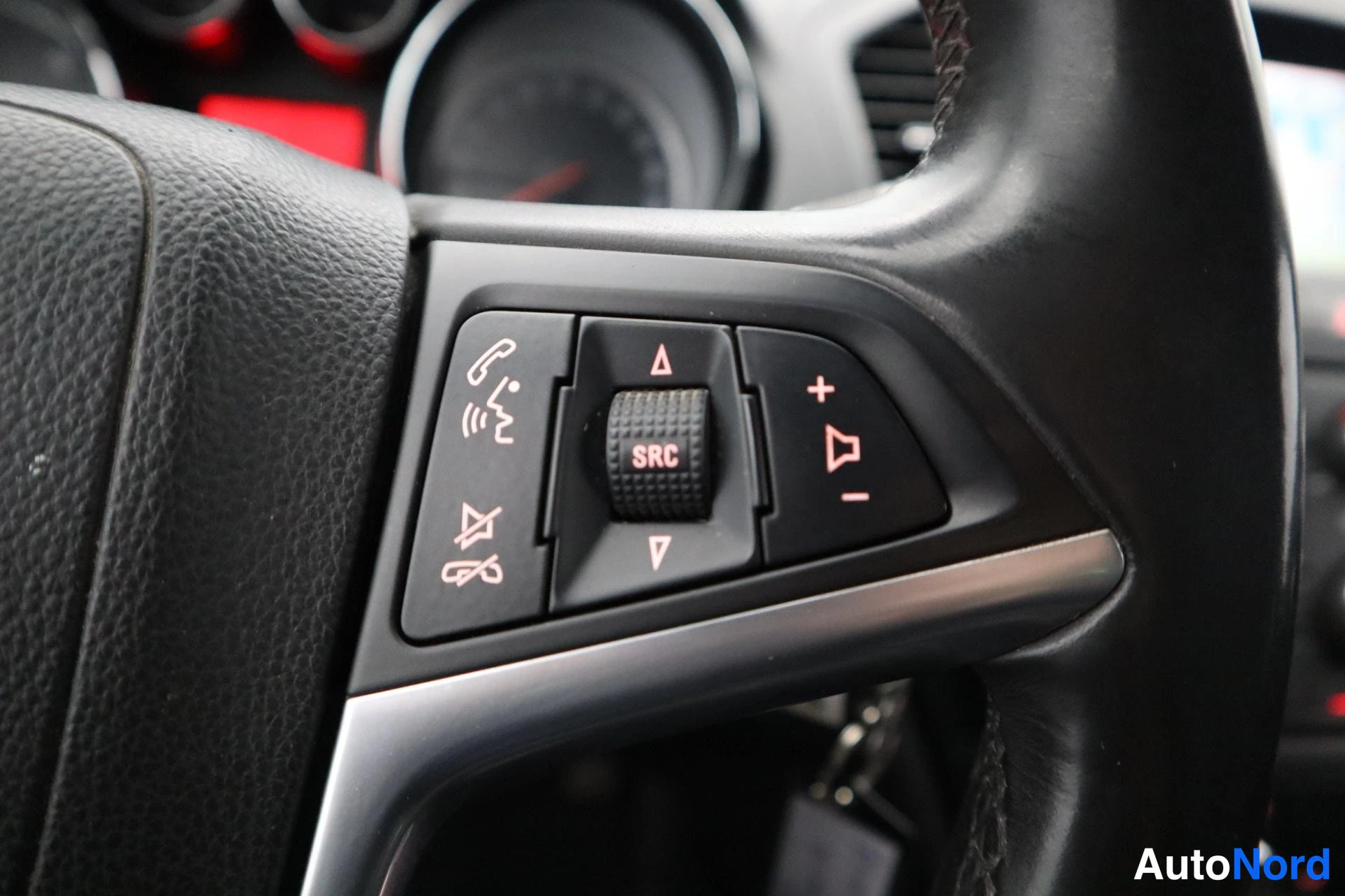 Sininen Opel Insignia 2011, kuva 32