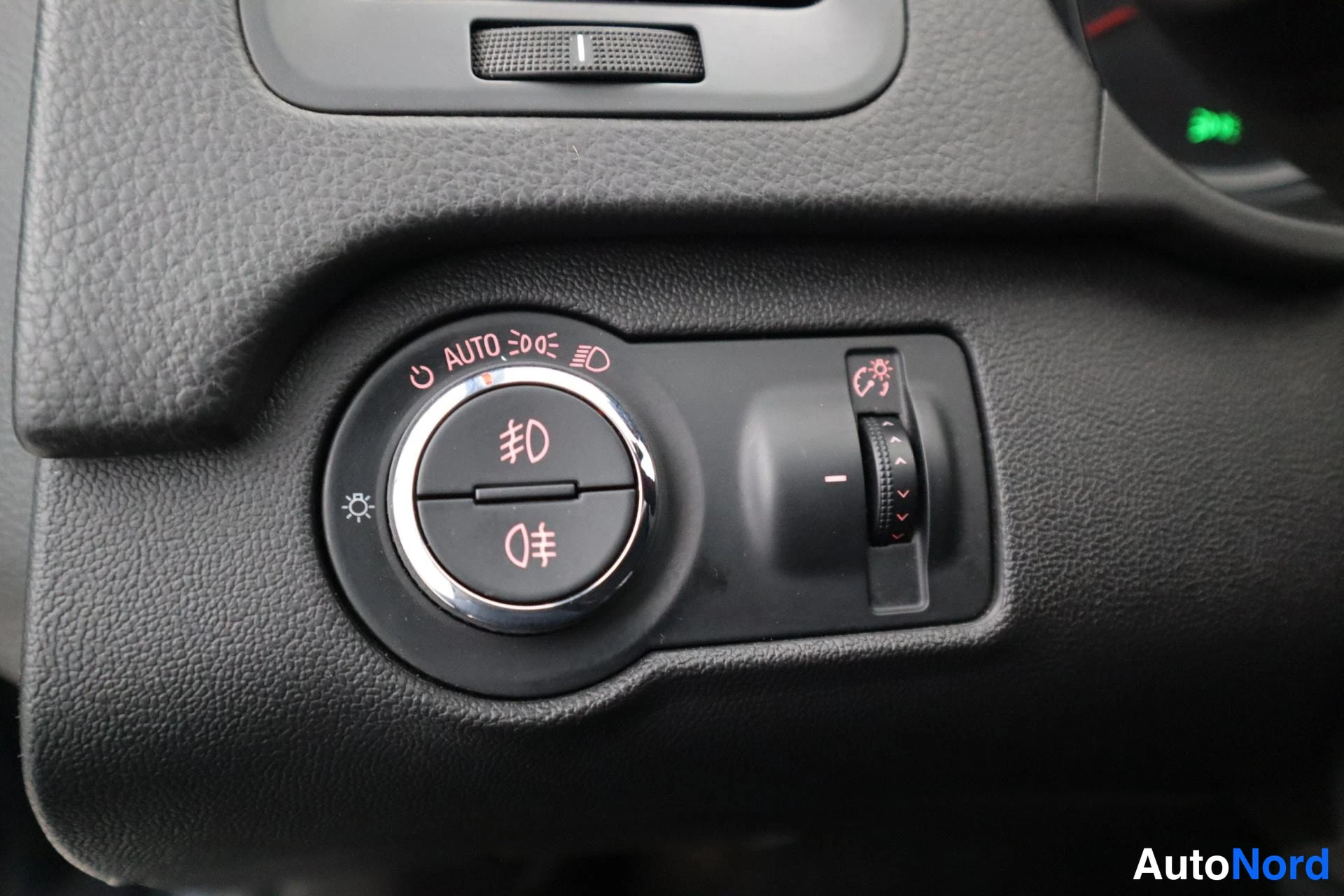Sininen Opel Insignia 2011, kuva 35