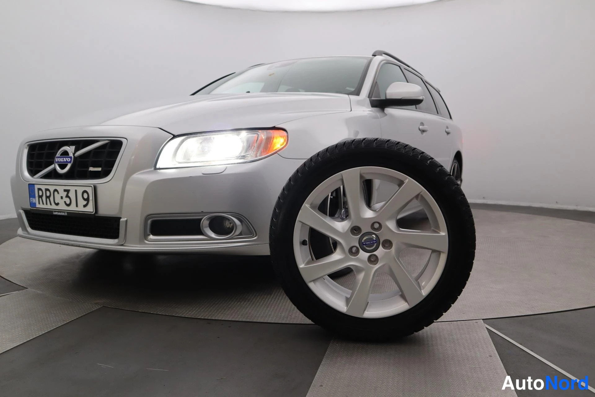 Volvo V70 2013
