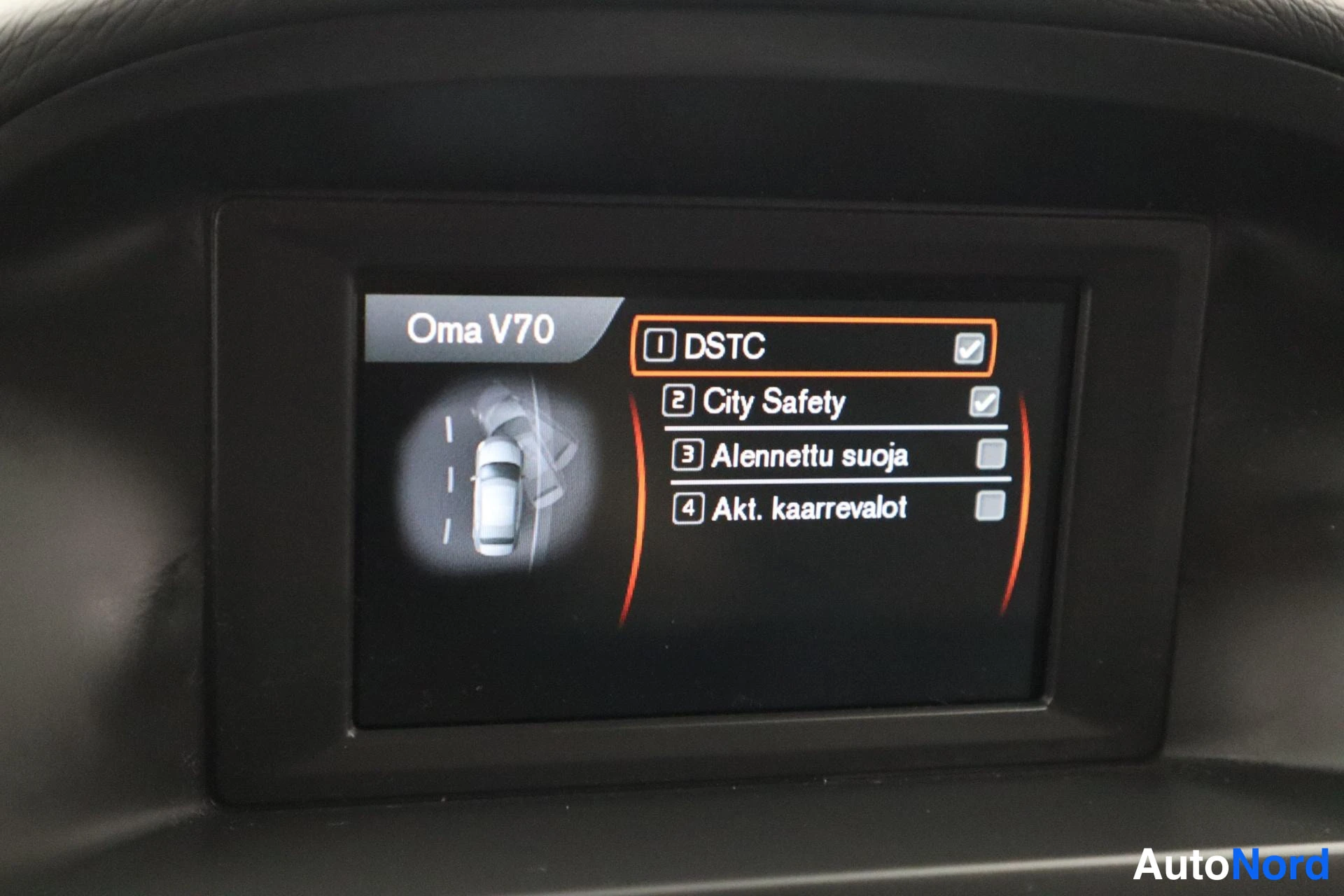 Harmaa Volvo V70 2013, kuva 21