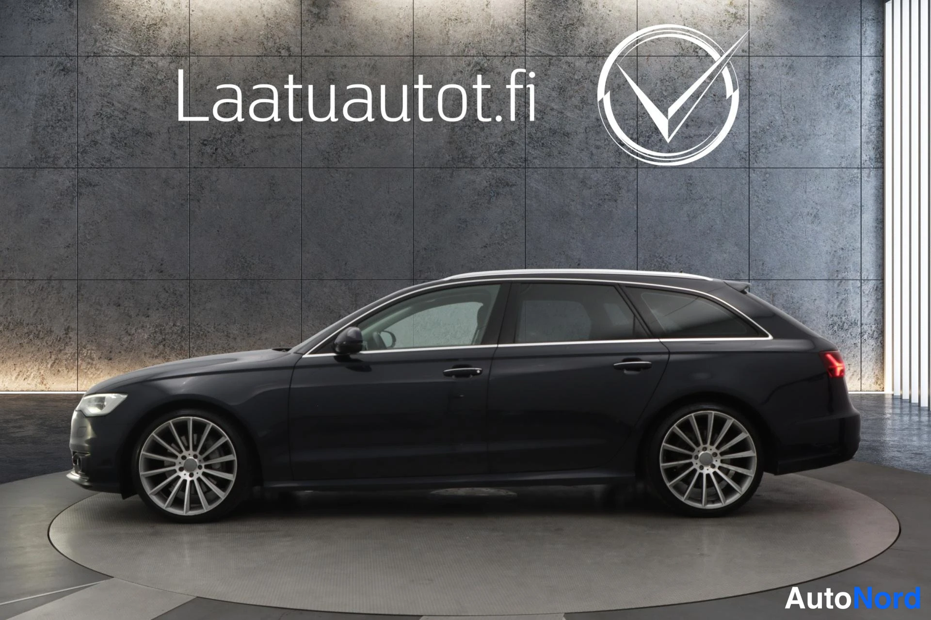 Sininen Audi A6 2015, kuva 25