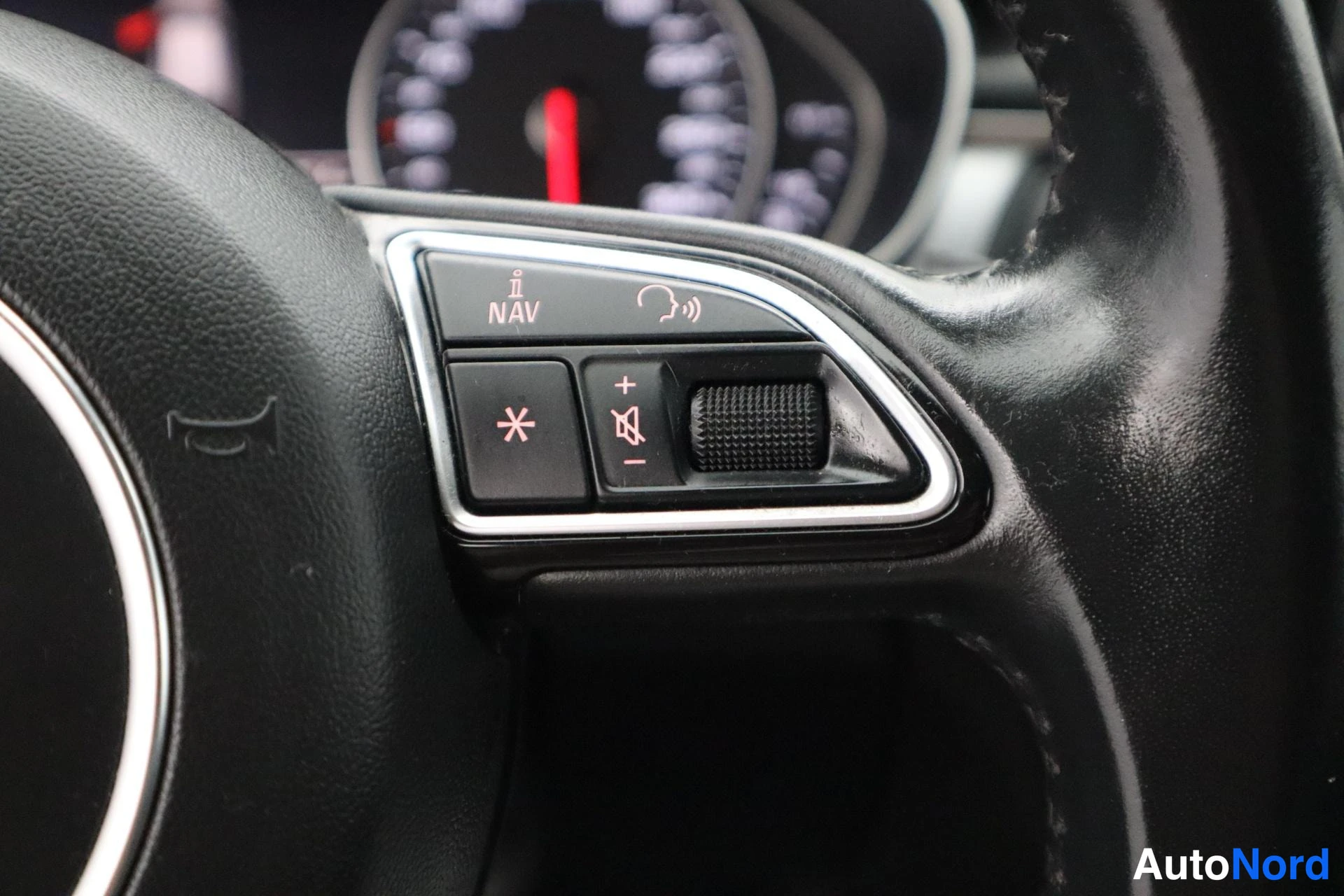Sininen Audi A6 2015, kuva 10