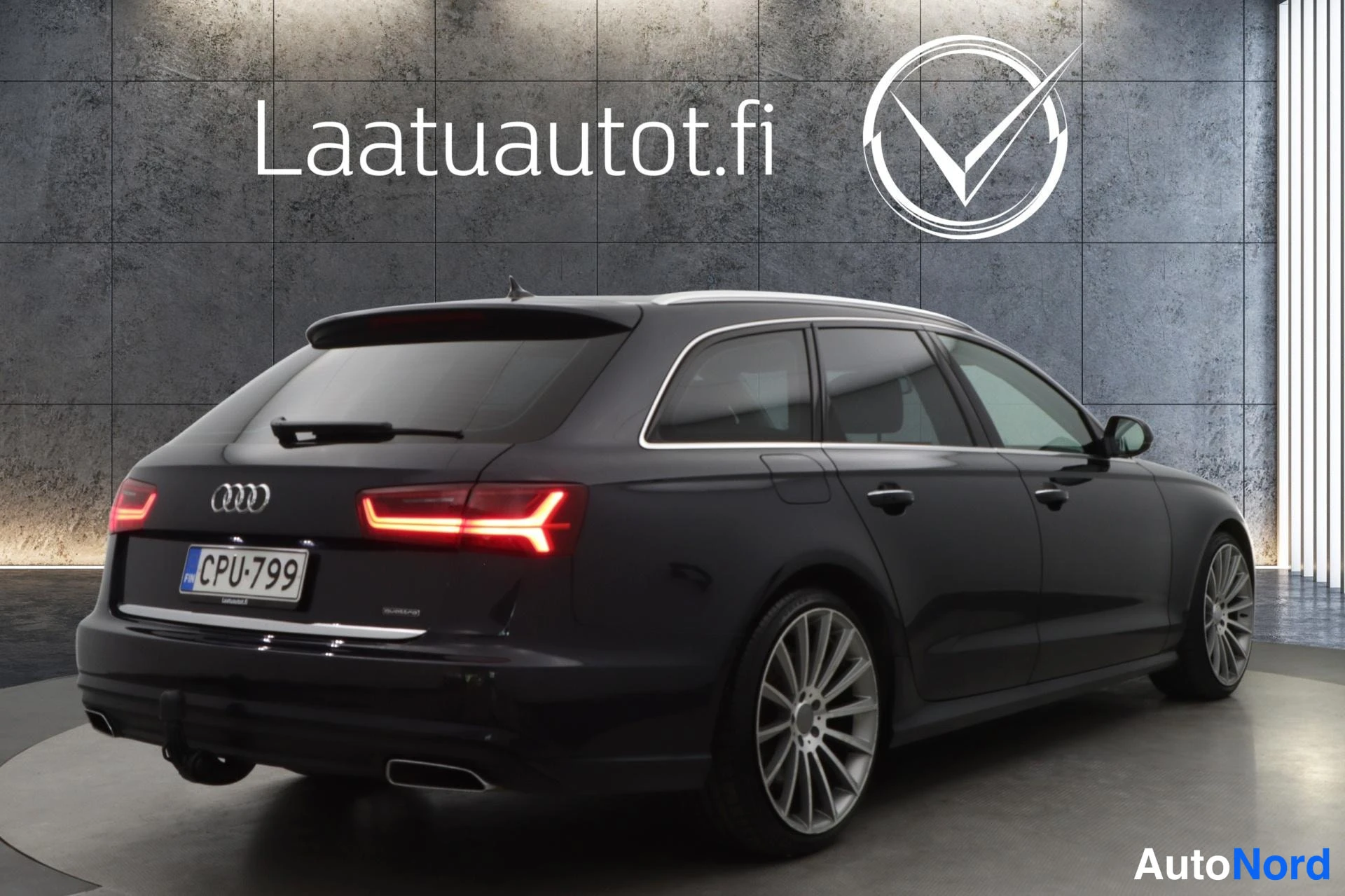 Sininen Audi A6 2015, kuva 27