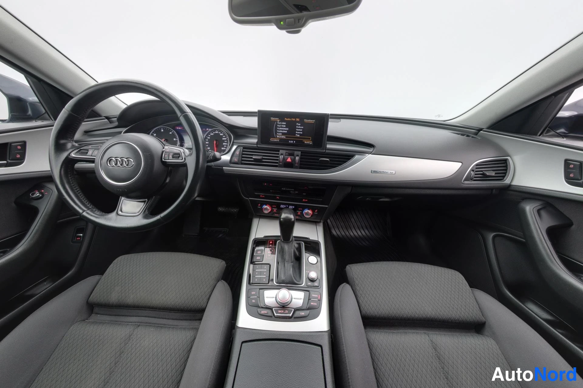 Sininen Audi A6 2015, kuva 3