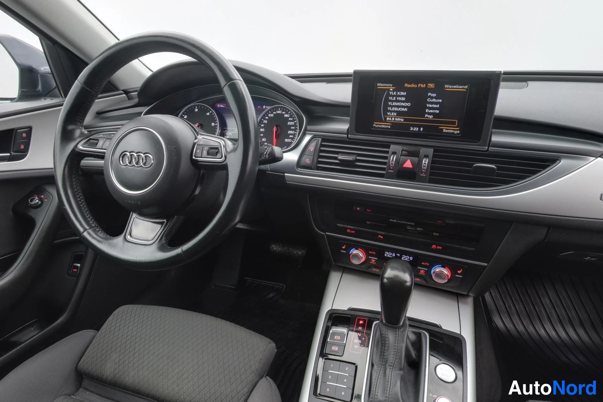 Sininen Audi A6 2015, kuva 4