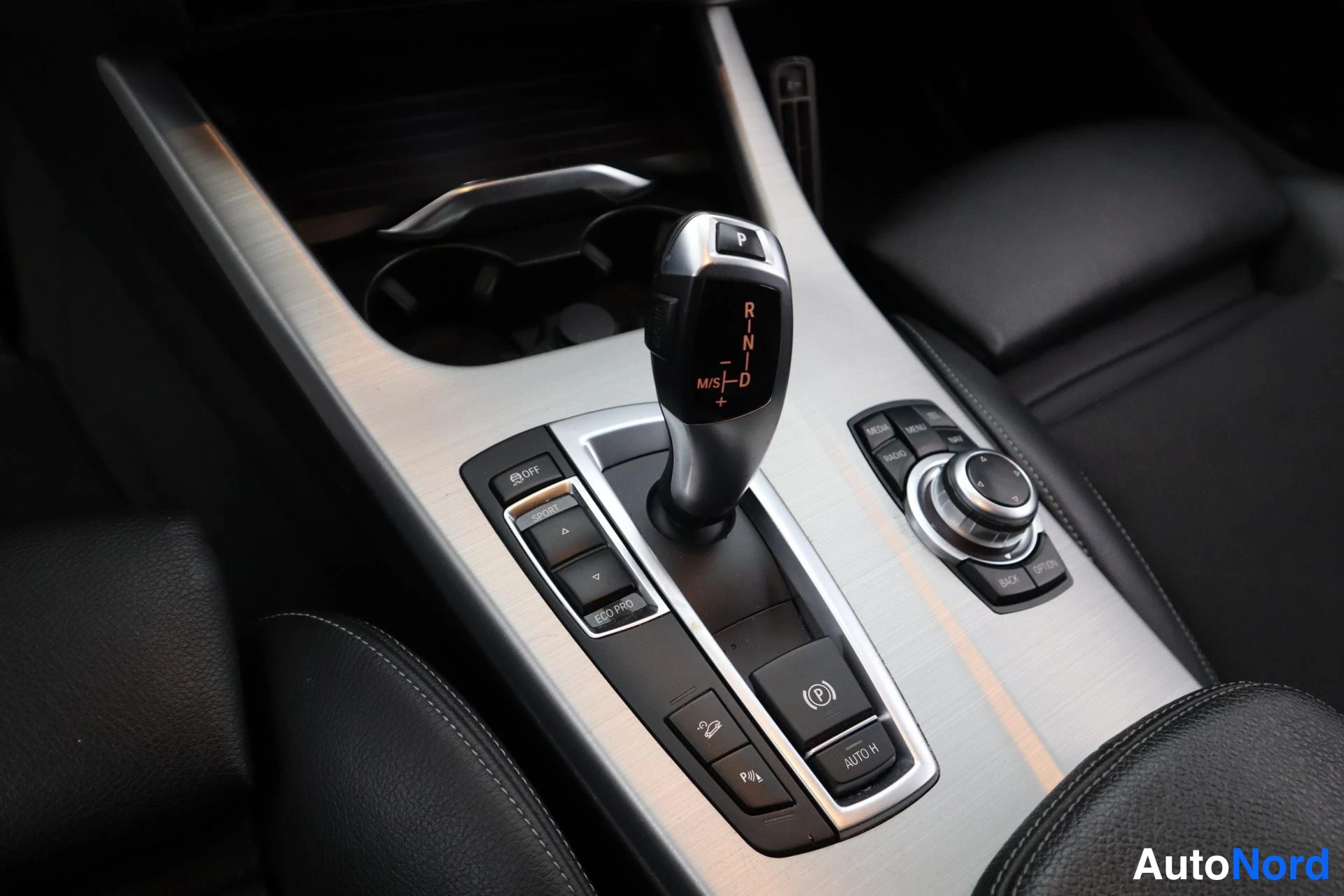 Valkoinen BMW X4 2014, kuva 23