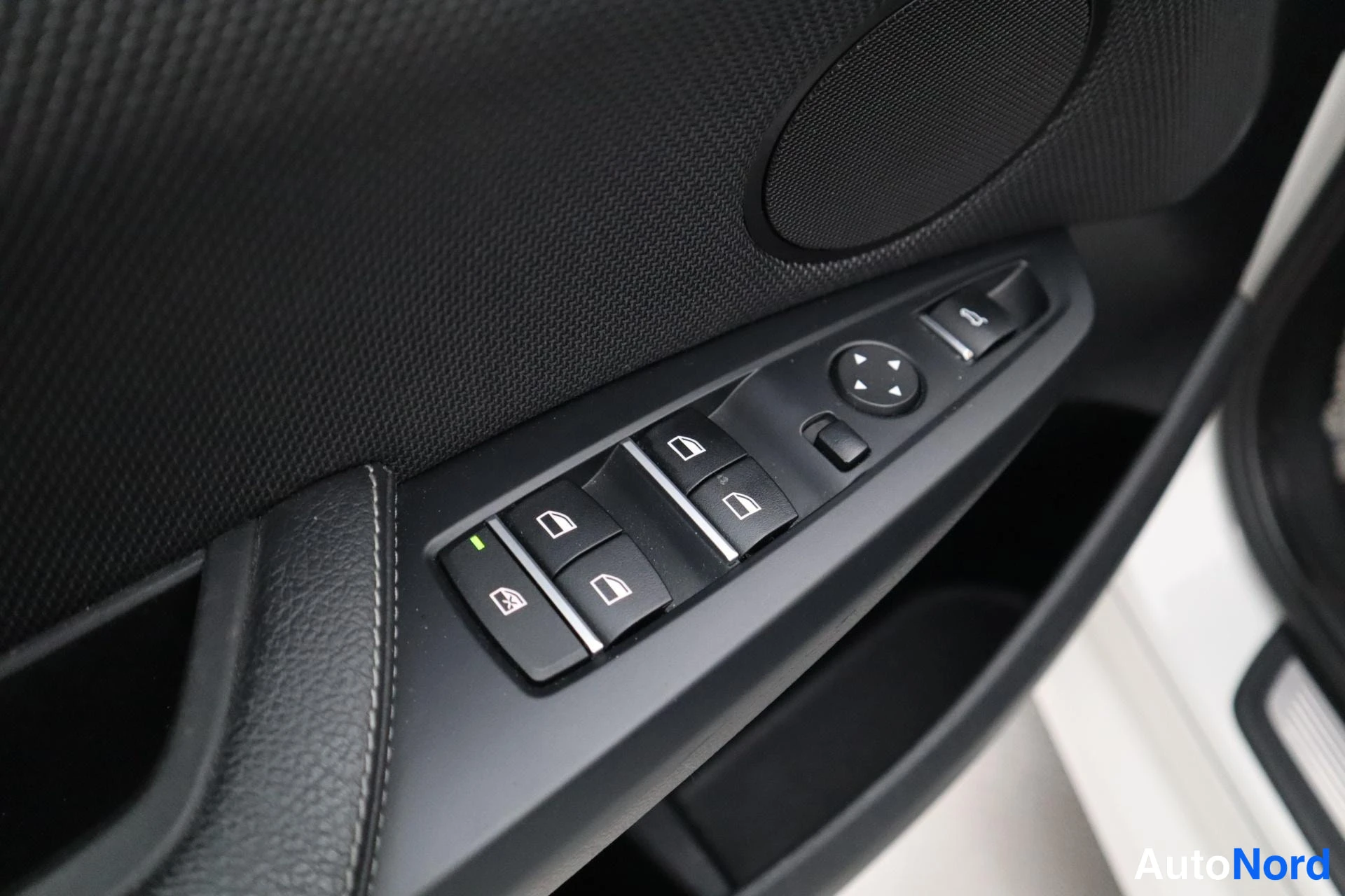 Valkoinen BMW X4 2014, kuva 27