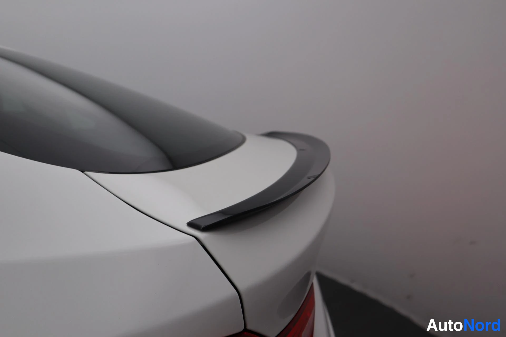 Valkoinen BMW X4 2014, yksityiskohta, kuva 9