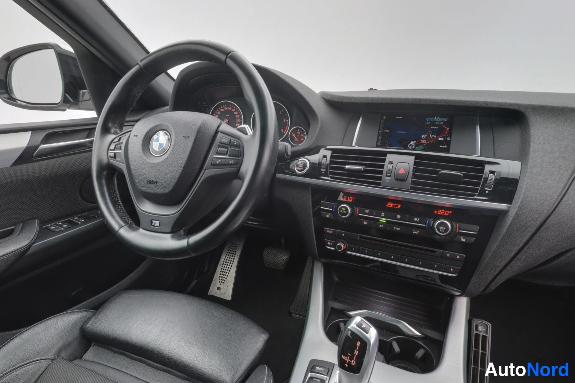 Valkoinen BMW X4 2014, kuva 10