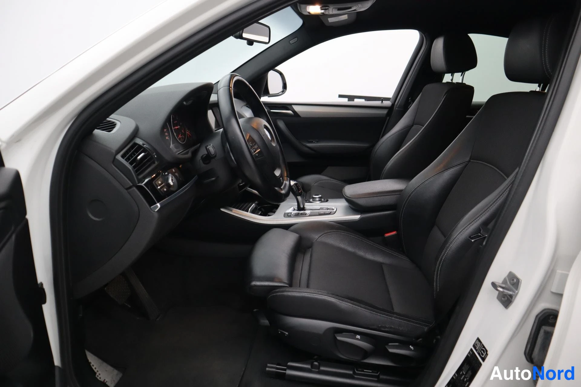 Valkoinen BMW X4 2014, kuva 12
