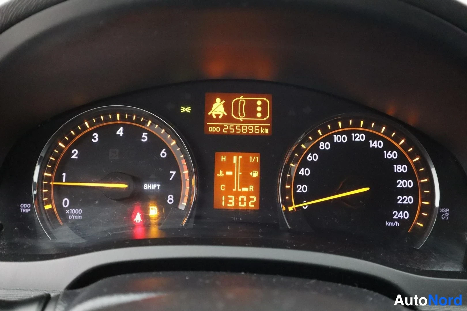 Hopea Toyota Avensis 2009, yksityiskohta, kuva 19