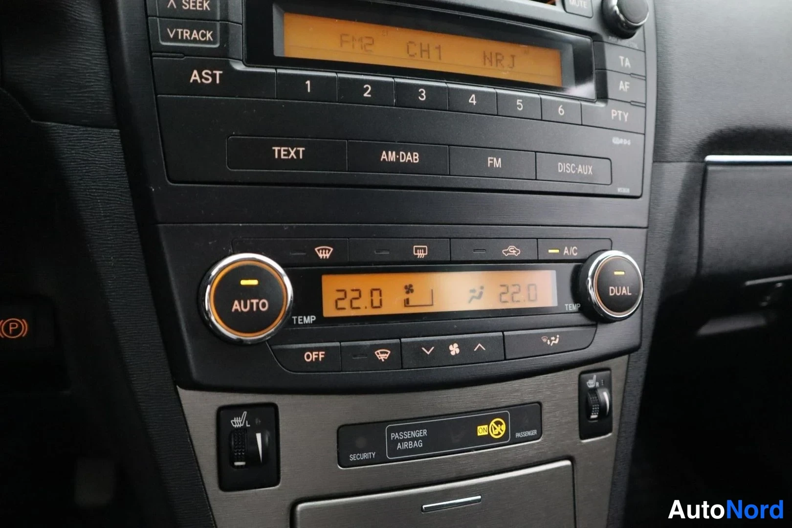 Hopea Toyota Avensis 2009, yksityiskohta, kuva 20
