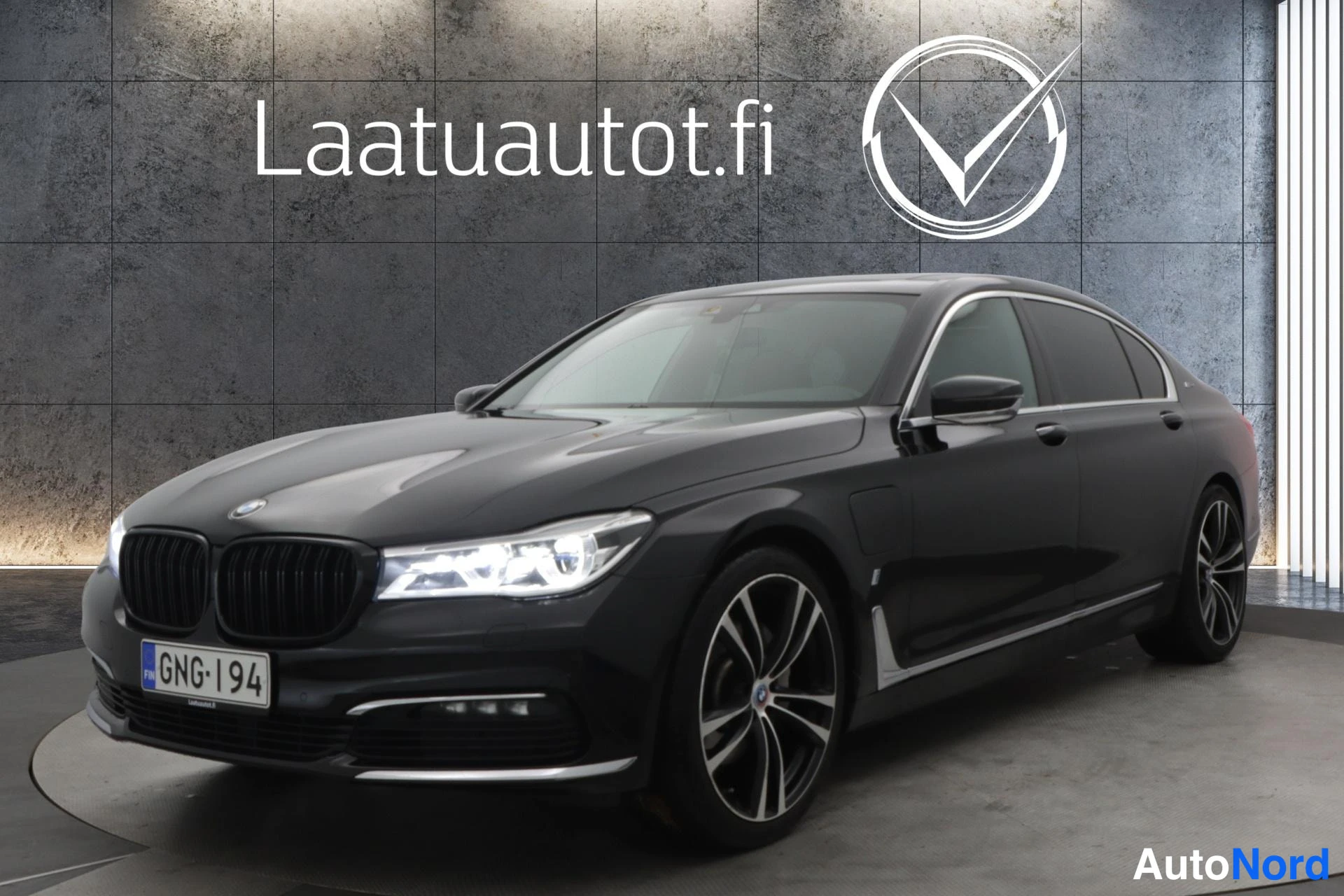 BMW 740 2019