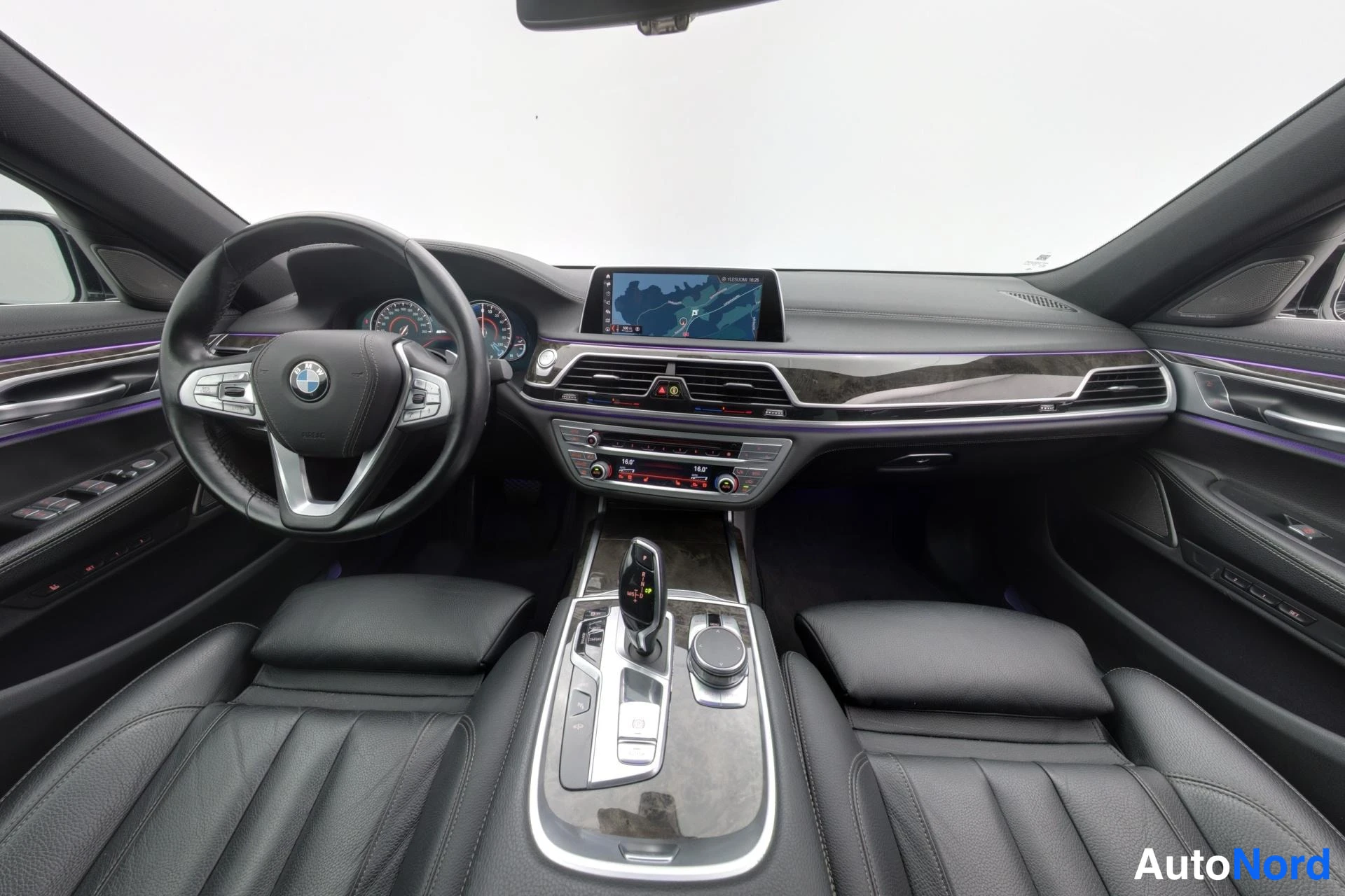 Musta BMW 740 2019, kuva 7