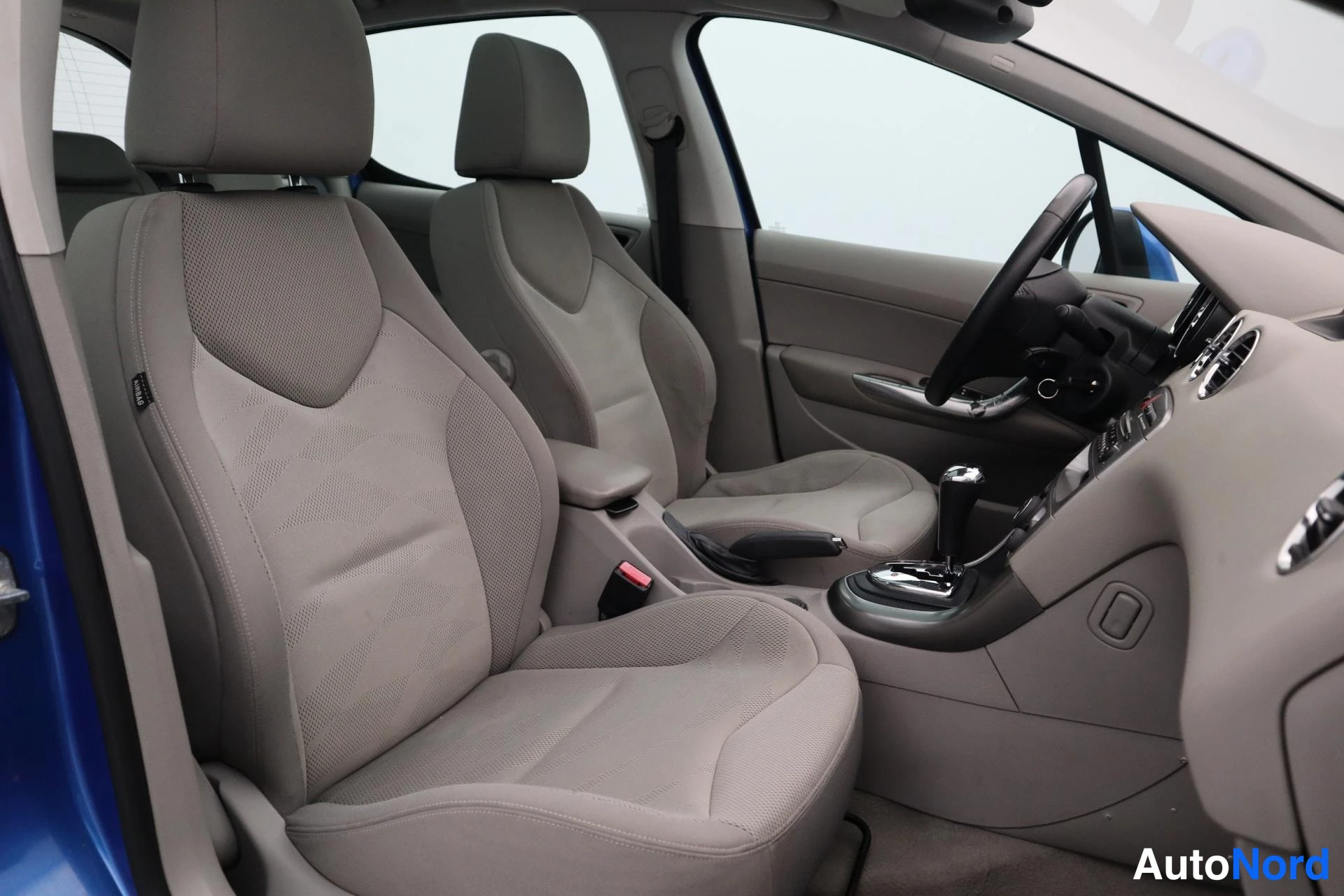 Sininen Peugeot 308 2010, kuva 11