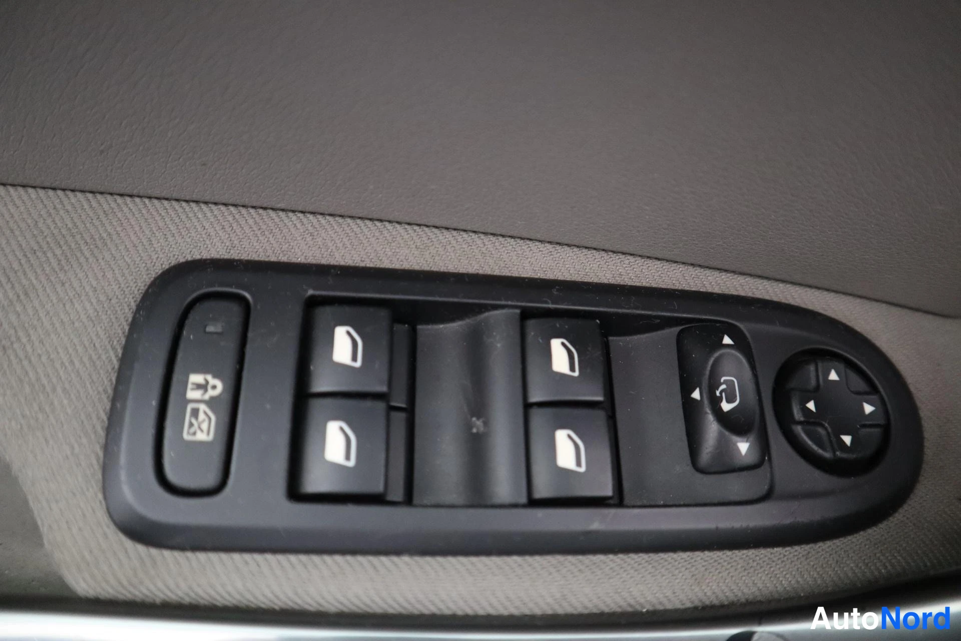 Sininen Peugeot 308 2010, kuva 20