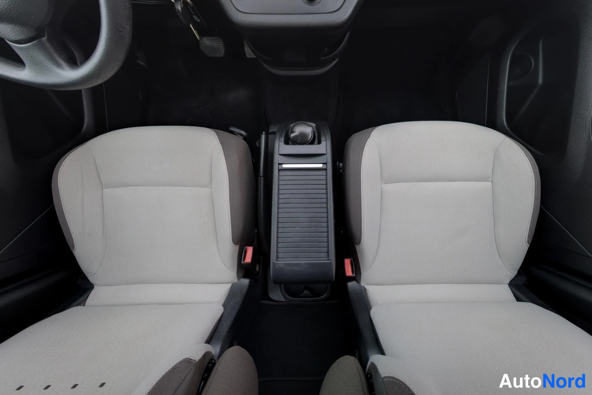Harmaa Citroen Berlingo 2014, kuva 23