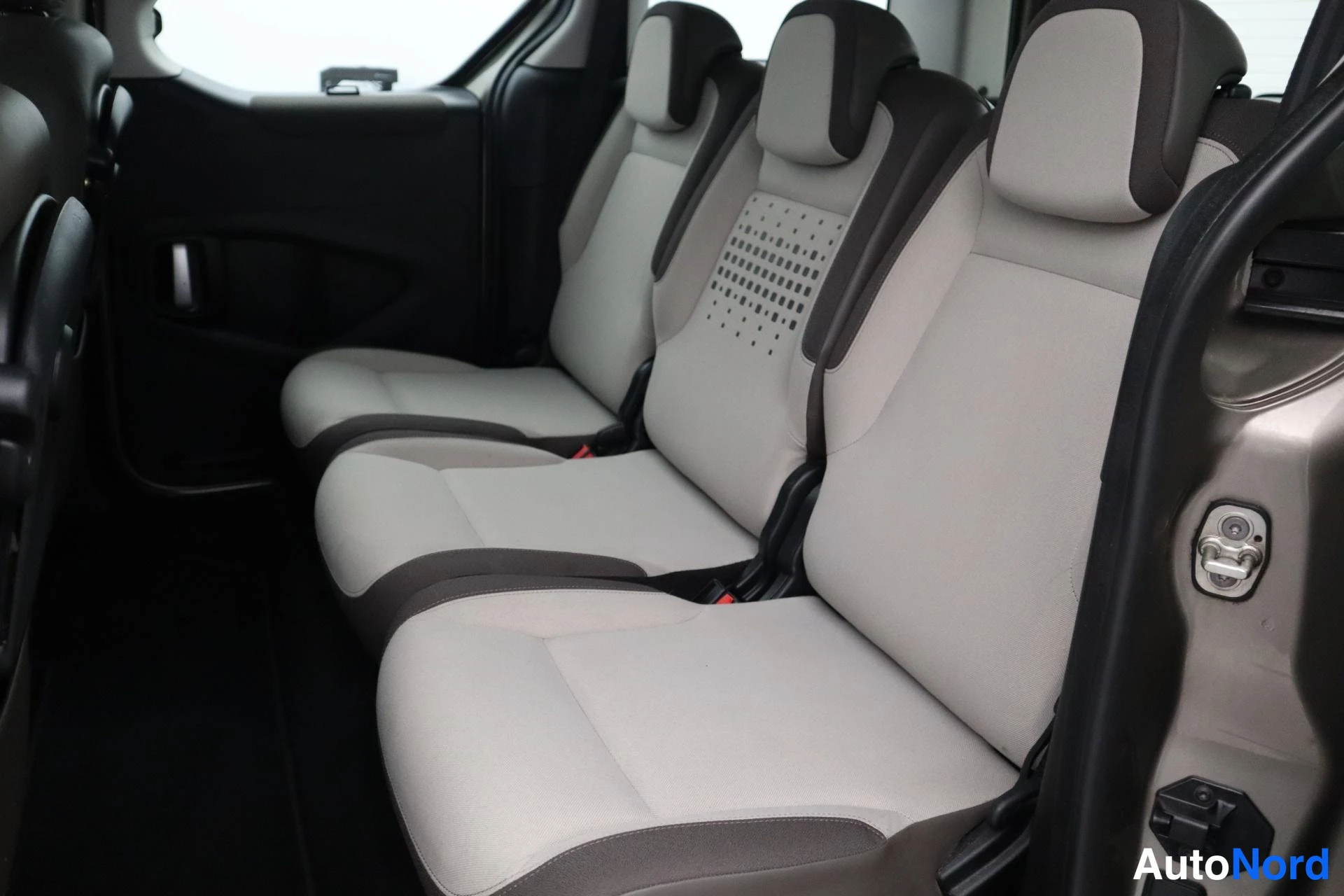 Harmaa Citroen Berlingo 2014, kuva 14