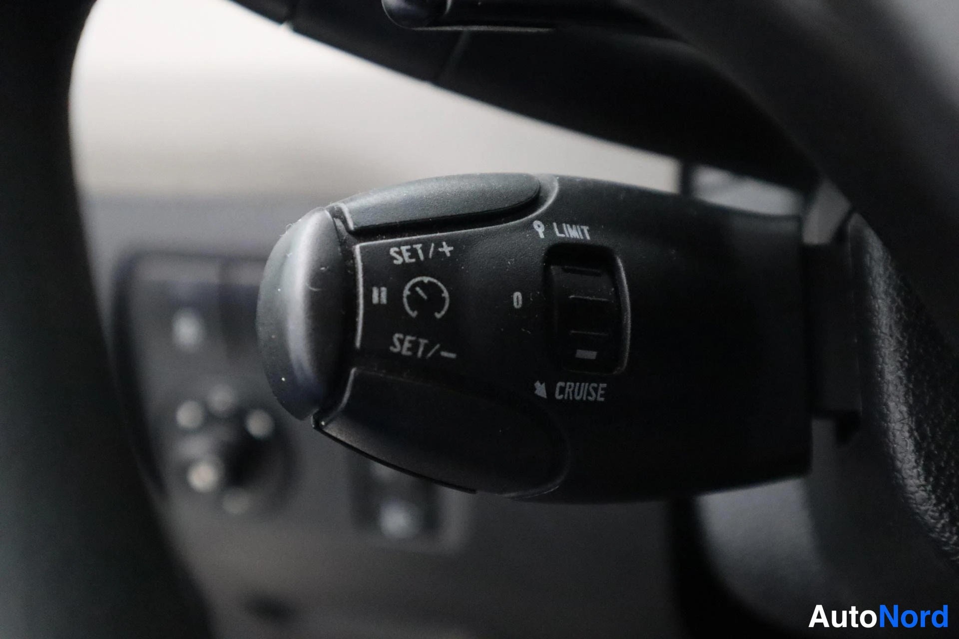 Harmaa Citroen Berlingo 2014, kuva 24