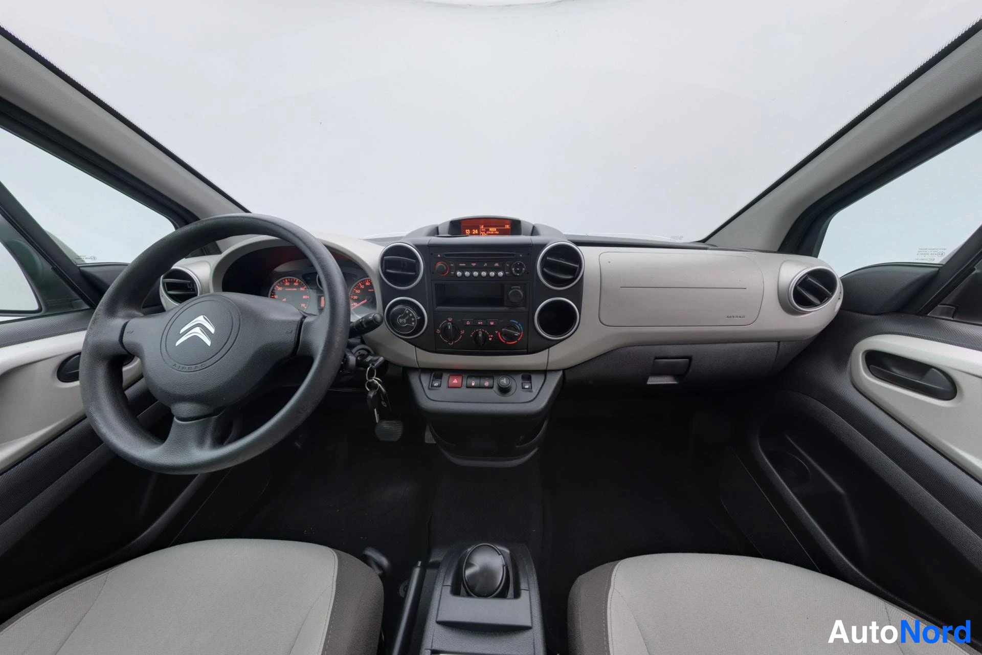 Harmaa Citroen Berlingo 2014, kuva 8