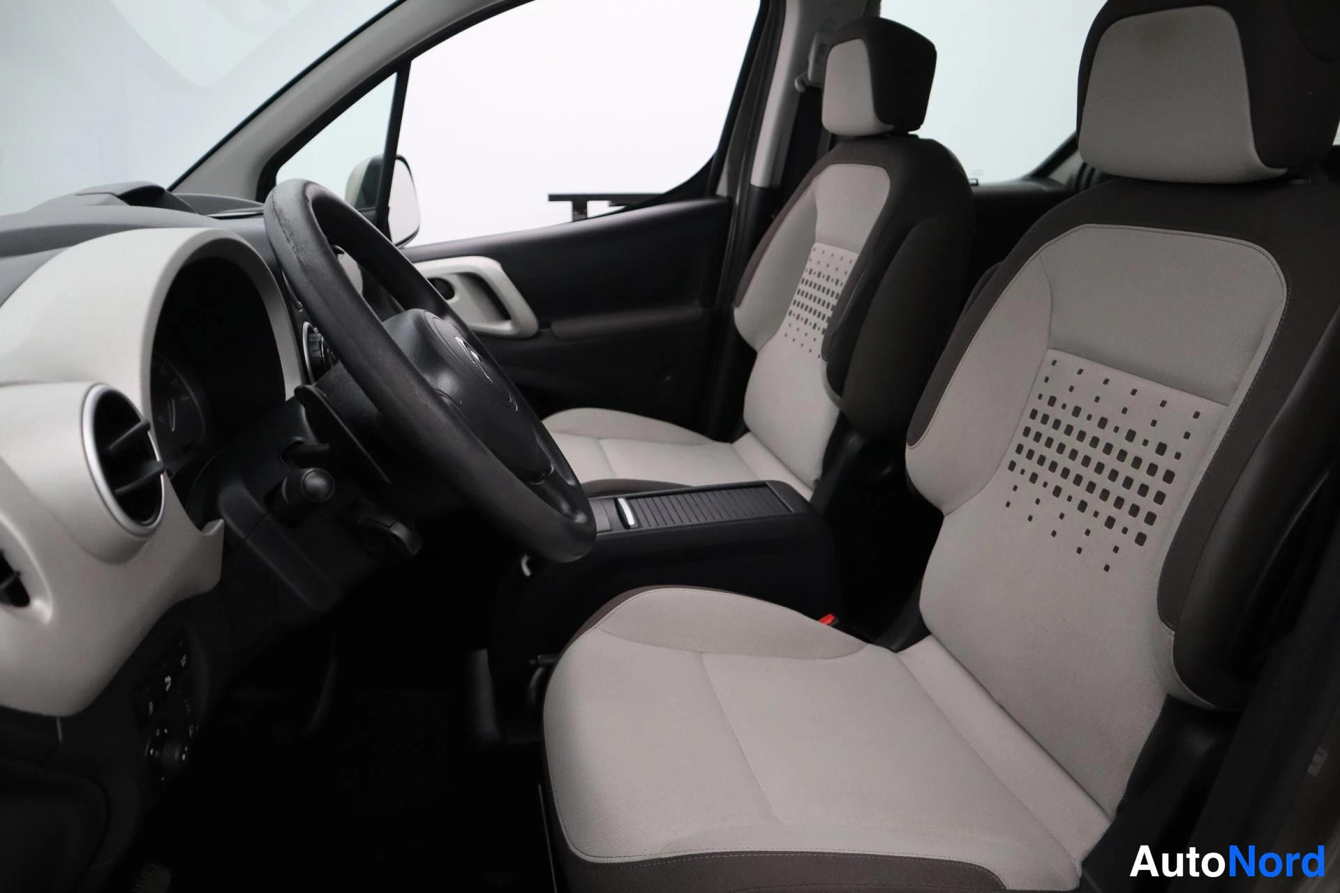 Harmaa Citroen Berlingo 2014, kuva 11