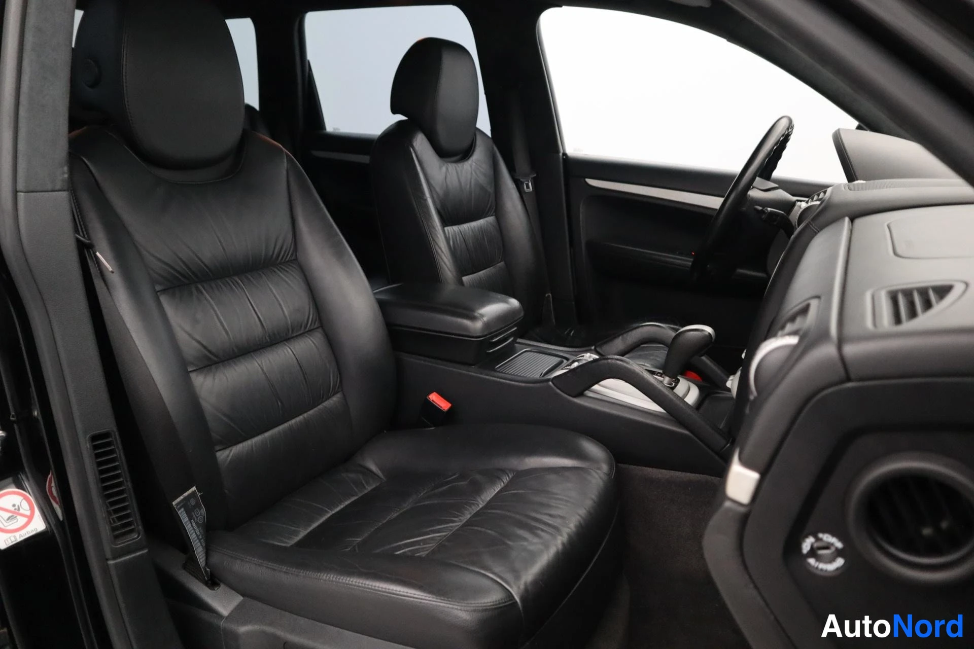 Musta Porsche Cayenne 2006, kuva 15