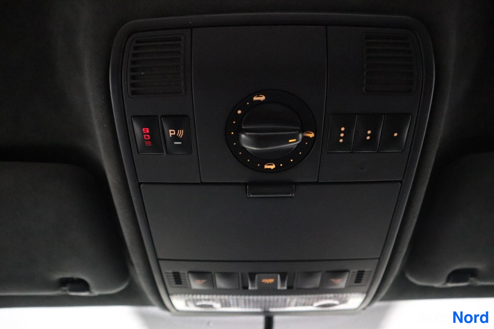 Musta Porsche Cayenne 2006, kuva 26
