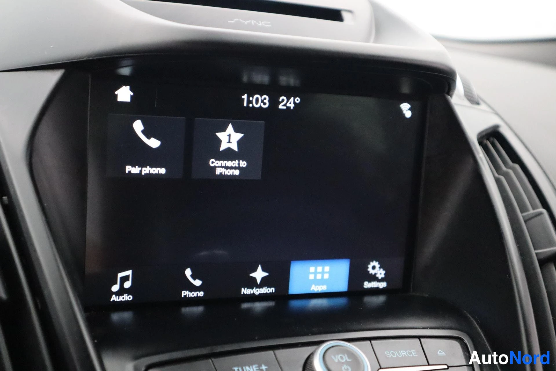 Valkoinen Ford Kuga 2017, kuva 29