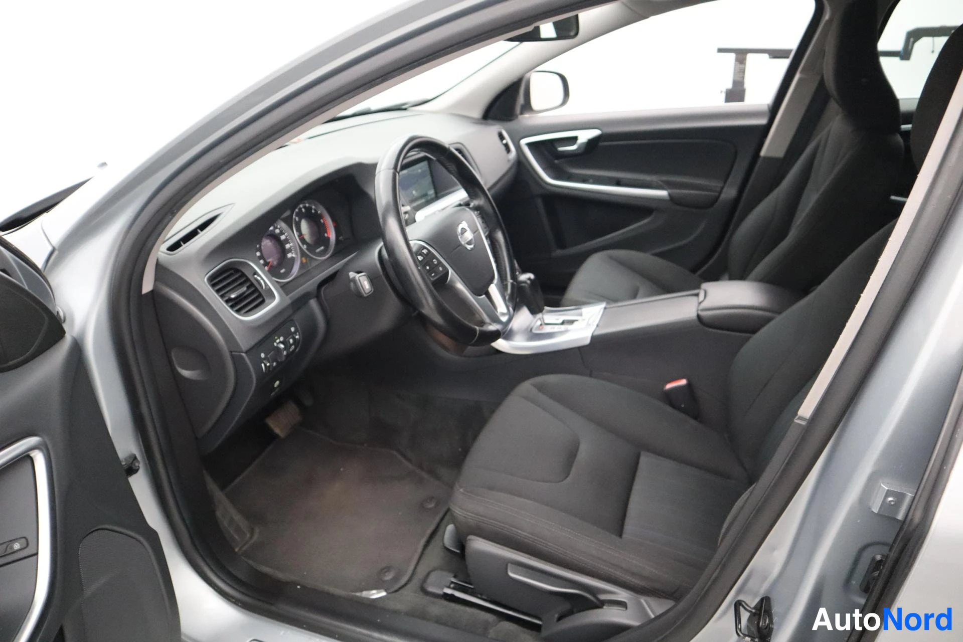 Hopea Volvo V60 2012, kuva 12
