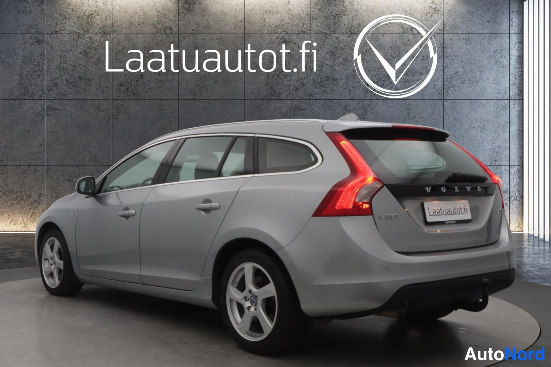 Hopea Volvo V60 2012, takaviisto, kuva 4
