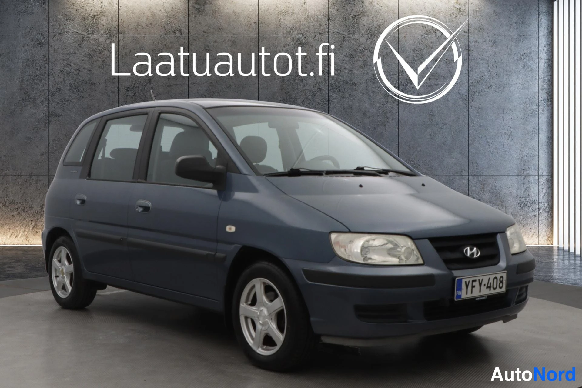 Sininen Hyundai Matrix 2005, etuviisto, keula oikealle, kuva 3