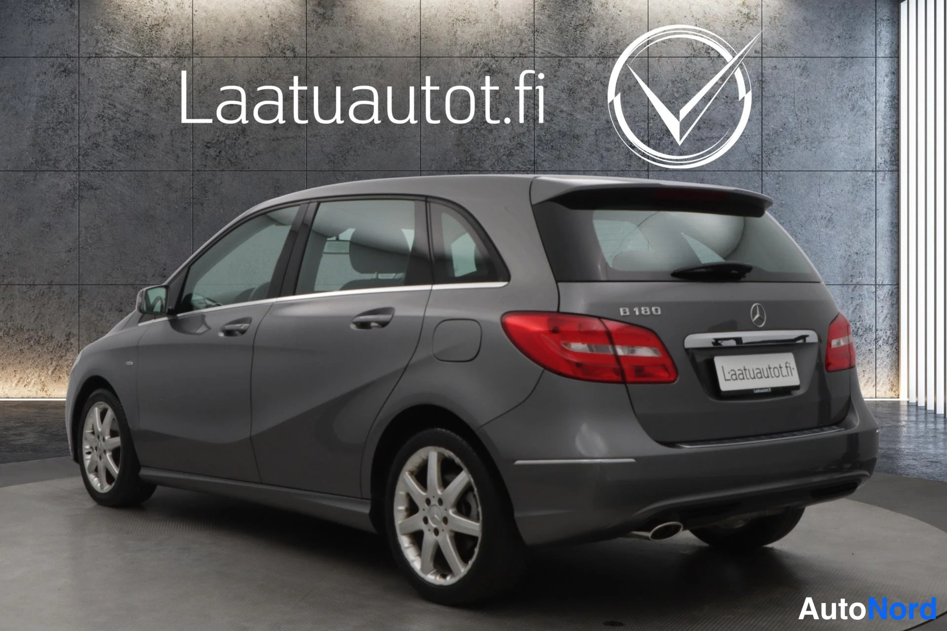 Harmaa Mercedes-Benz B 2012, takaviisto, kuva 6