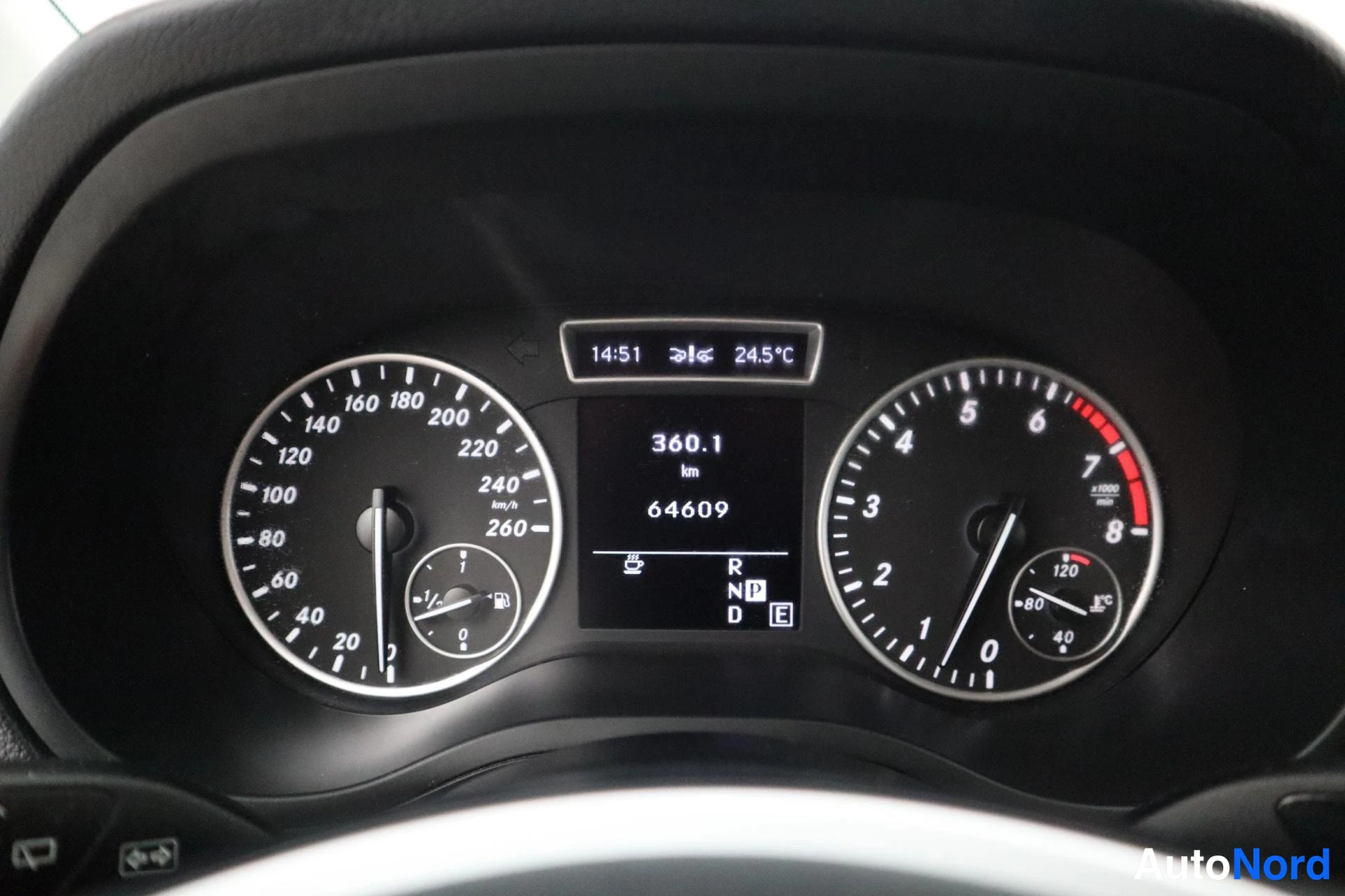 Harmaa Mercedes-Benz B 2012, kuva 25