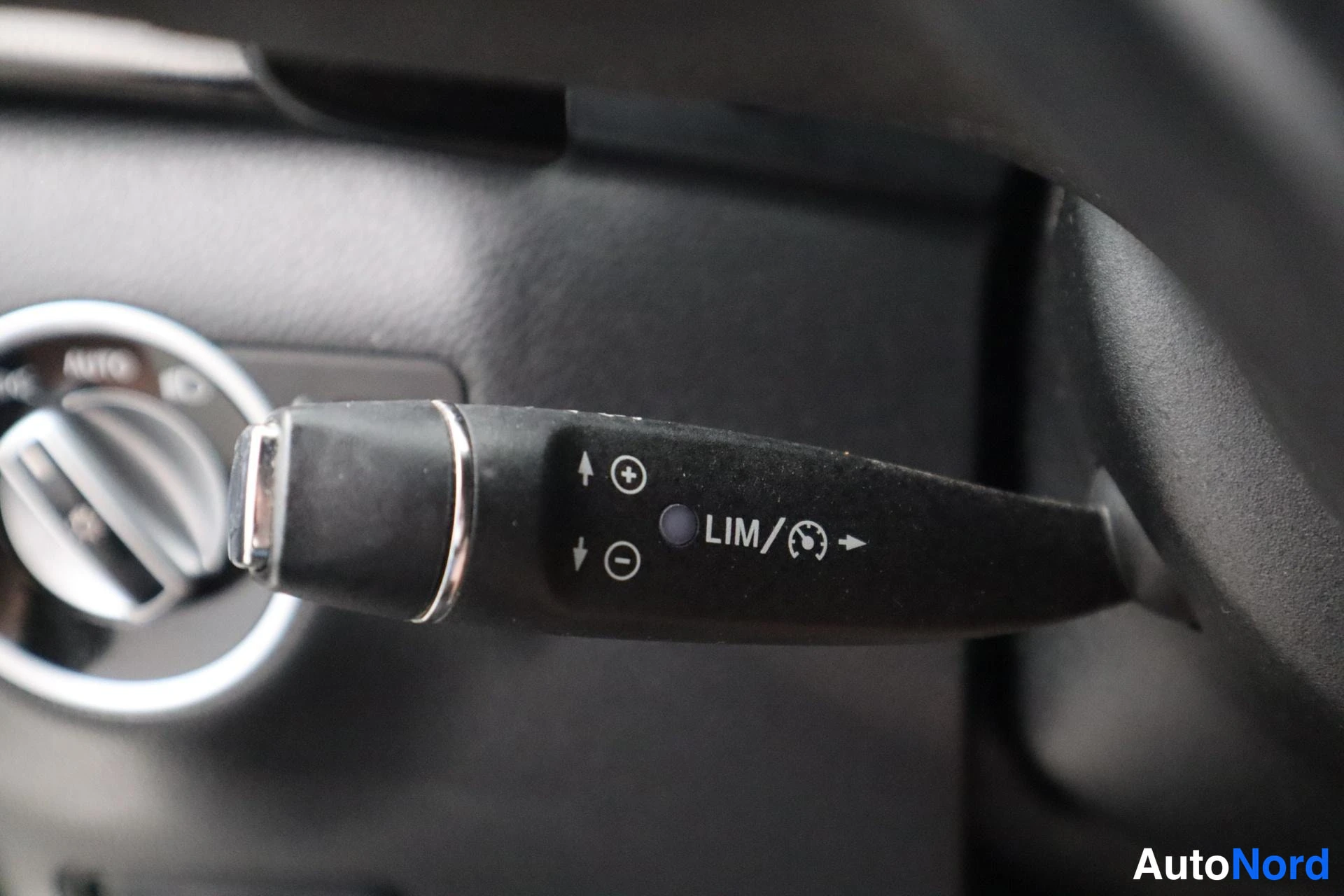 Harmaa Mercedes-Benz B 2012, kuva 26