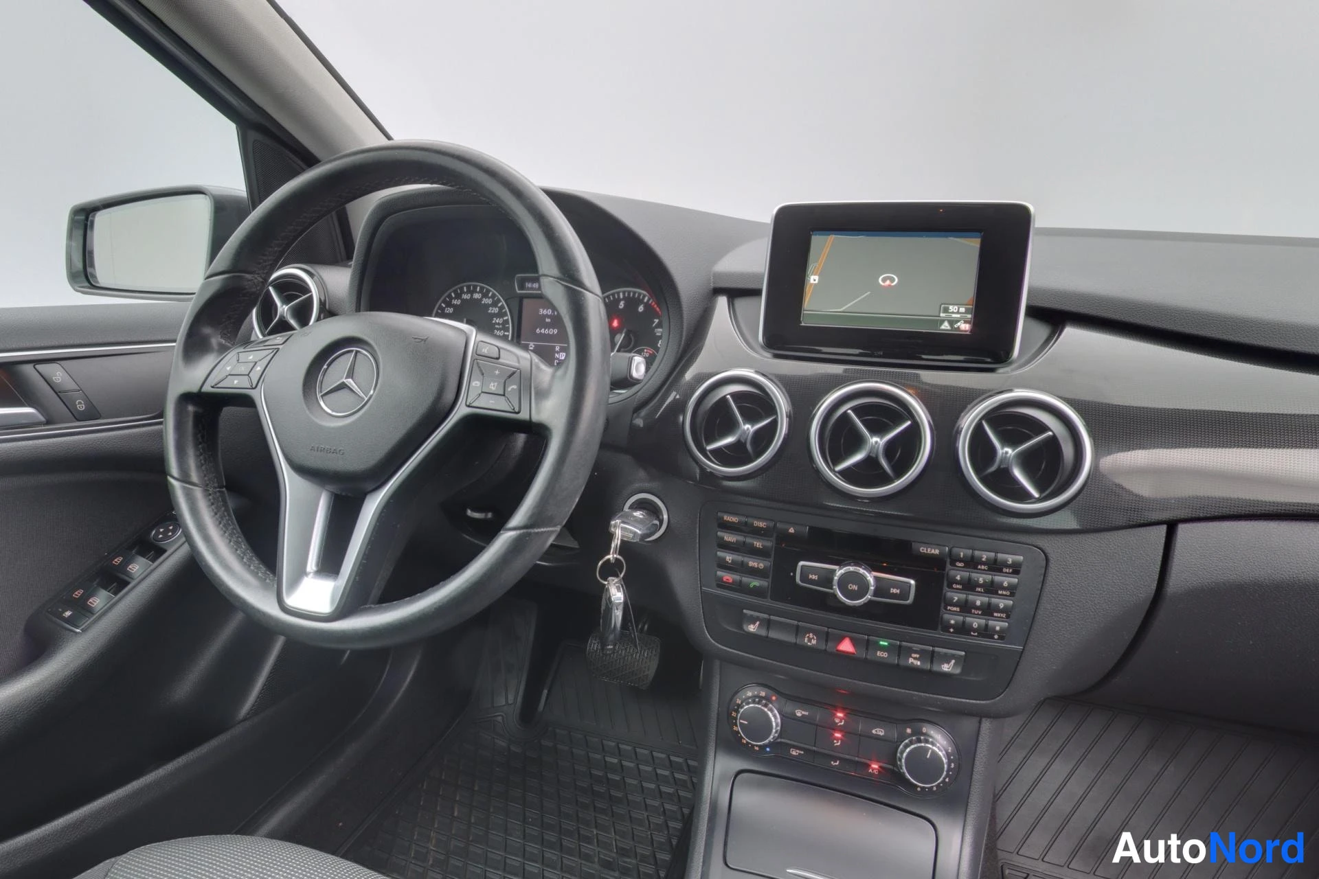 Harmaa Mercedes-Benz B 2012, kuva 14