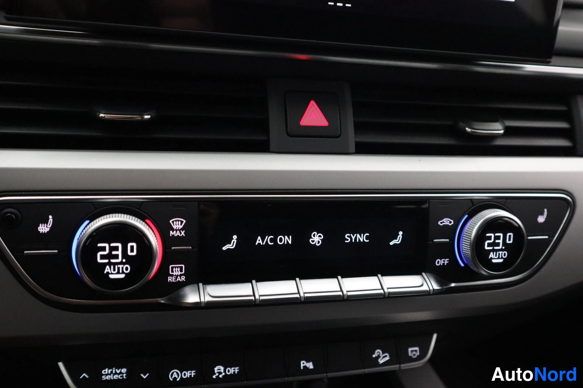 Musta Audi A4 Allroad 2021, kuva 30