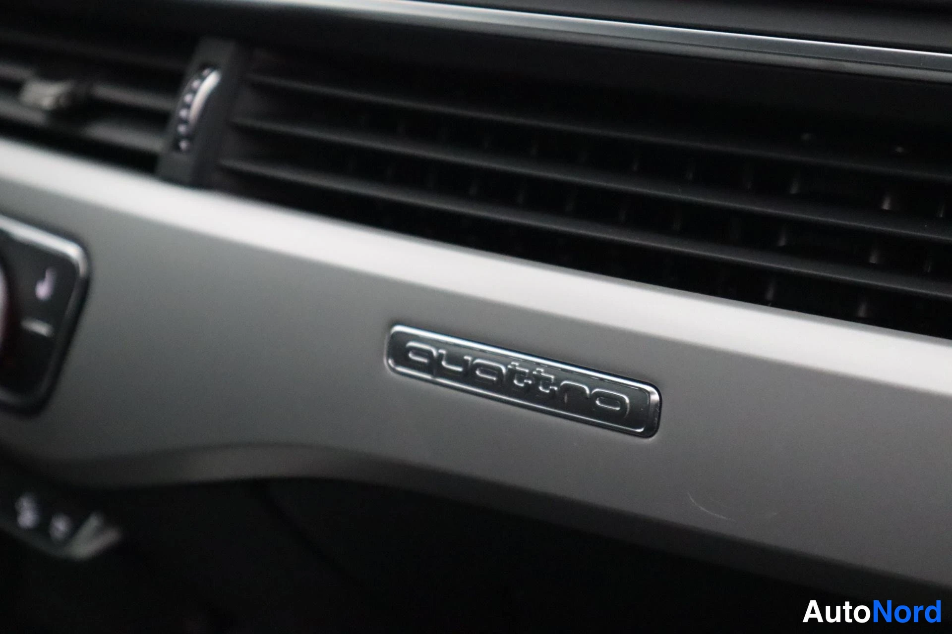 Musta Audi A4 Allroad 2021, kuva 31